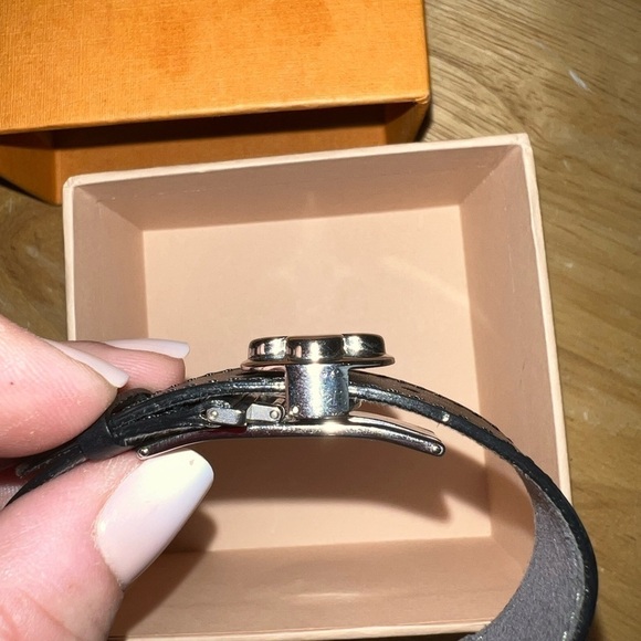 Louis Vuitton black adjustable monogram bracelet. - Picture 3 of 8